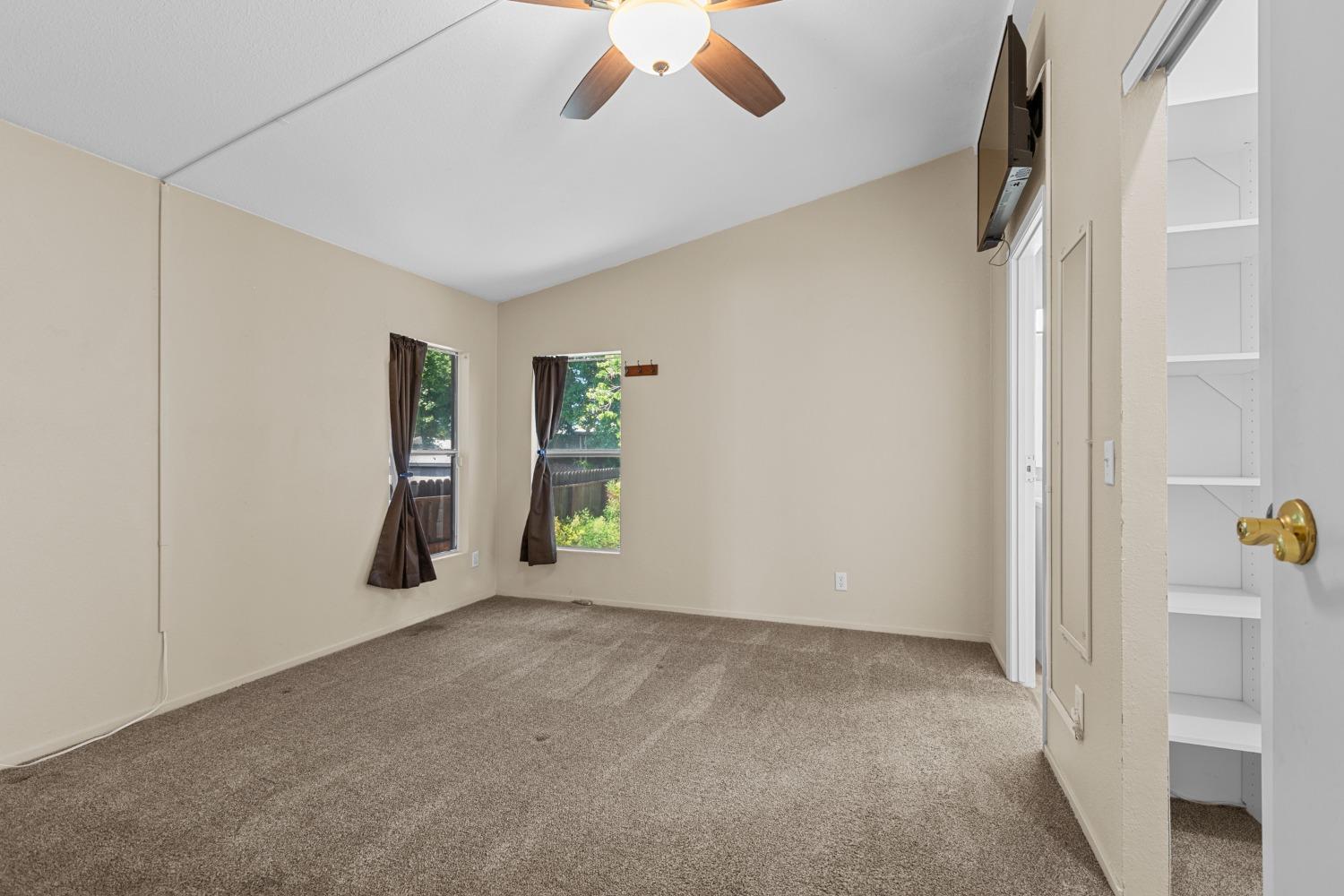 Detail Gallery Image 13 of 26 For 3431 Cherryland 41, Stockton,  CA 95215 - 3 Beds | 2 Baths