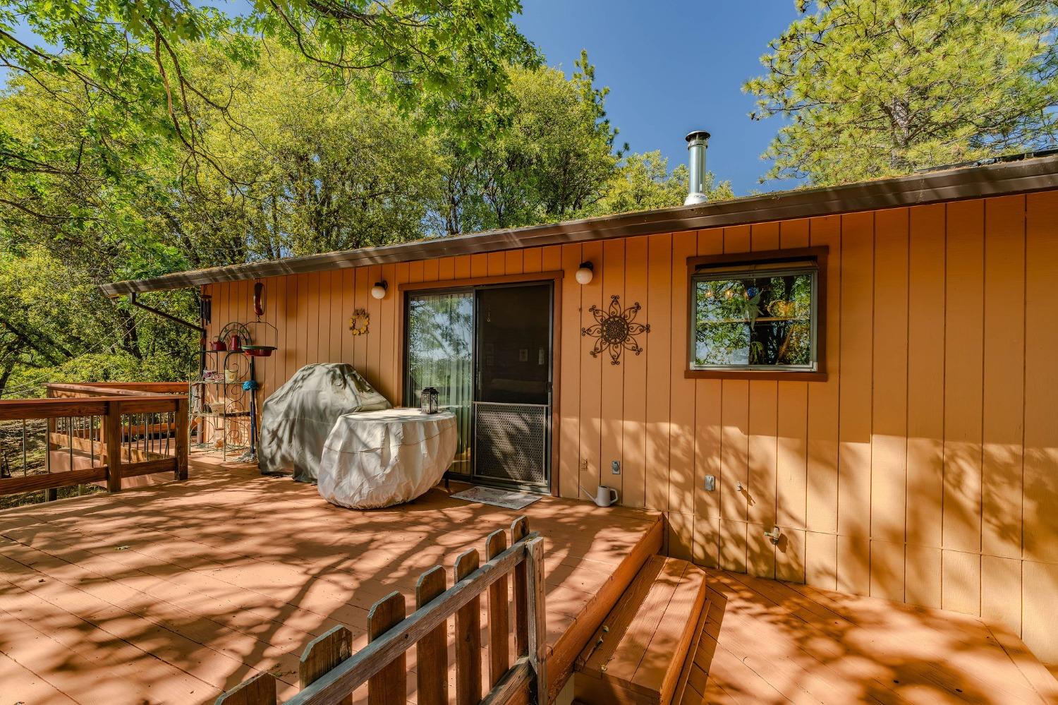 Detail Gallery Image 24 of 73 For 13771 West Ct, Pine Grove,  CA 95665 - 3 Beds | 2 Baths