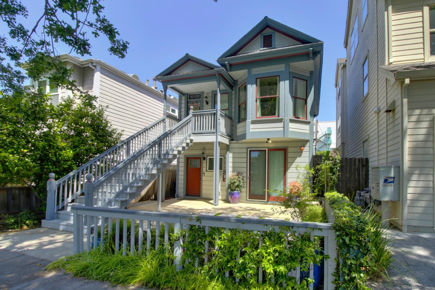 Detail Gallery Image 3 of 59 For 2021 S St, Sacramento,  CA 95811 - – Beds | – Baths