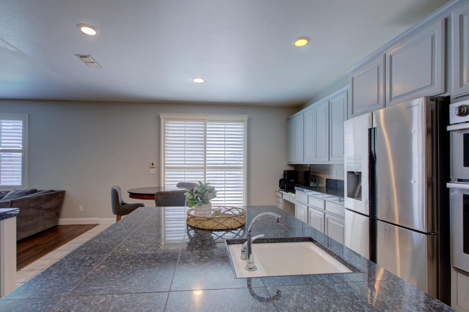 Detail Gallery Image 52 of 75 For 4008 Calais, Modesto,  CA 95356 - 4 Beds | 3 Baths