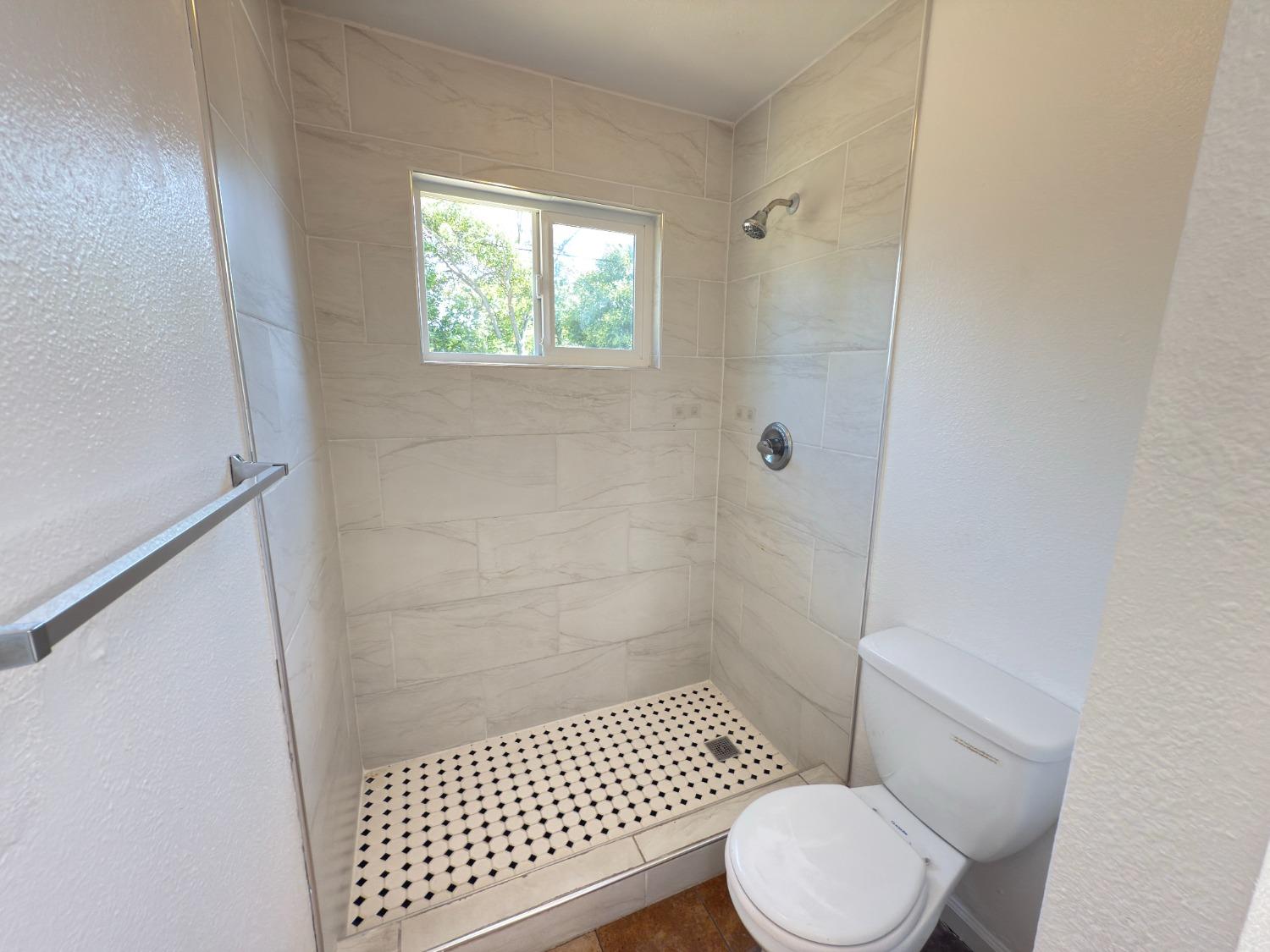 Detail Gallery Image 9 of 15 For 316 Yampa Cir, Sacramento,  CA 95838 - 3 Beds | 1 Baths