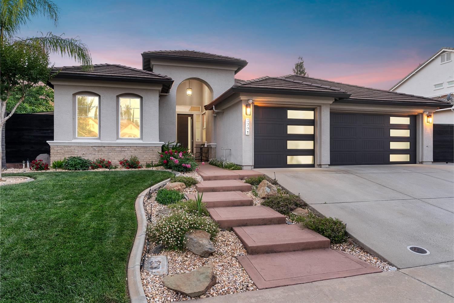 Detail Gallery Image 1 of 41 For 3201 Oselot Way, Rancho Cordova,  CA 95670 - 4 Beds | 2 Baths