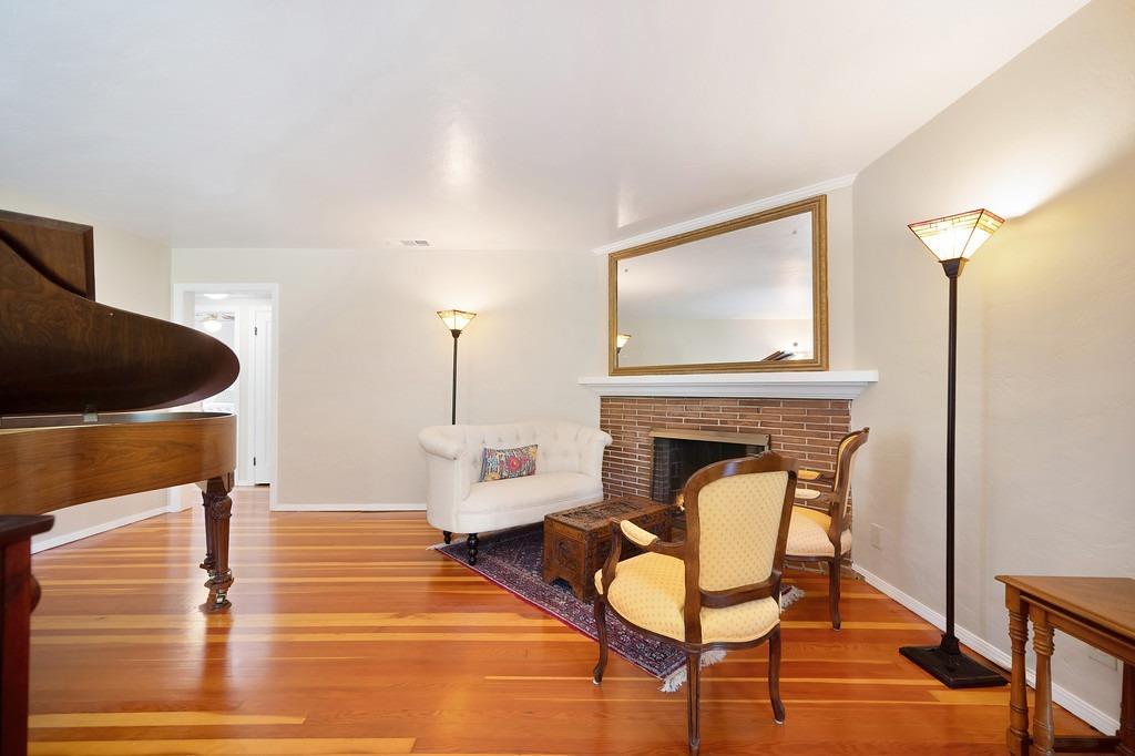 Detail Gallery Image 14 of 80 For 2901 61st St, Sacramento,  CA 95817 - 3 Beds | 1/1 Baths