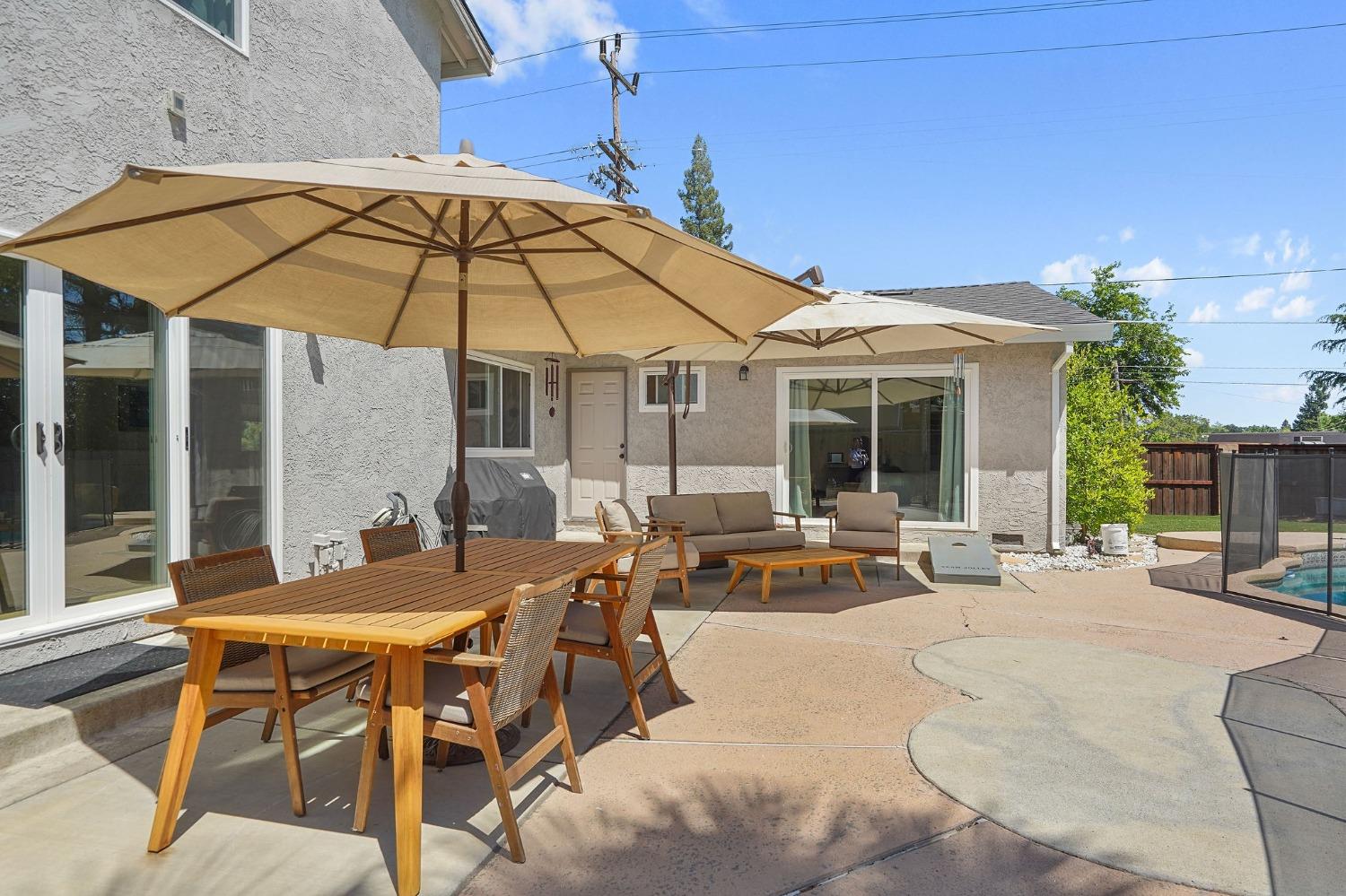 Detail Gallery Image 33 of 39 For 4950 Thor Way, Carmichael,  CA 95608 - 4 Beds | 3 Baths