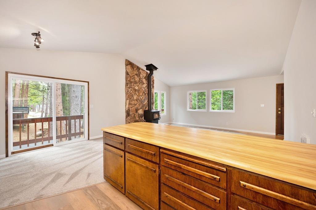 Fawn Drive, Pollock Pines, California image 9
