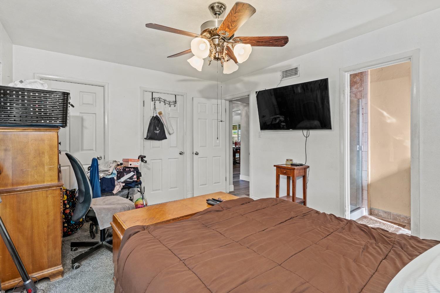 Detail Gallery Image 21 of 32 For 126 N Nottingham Dr, Stockton,  CA 95207 - 5 Beds | 3 Baths