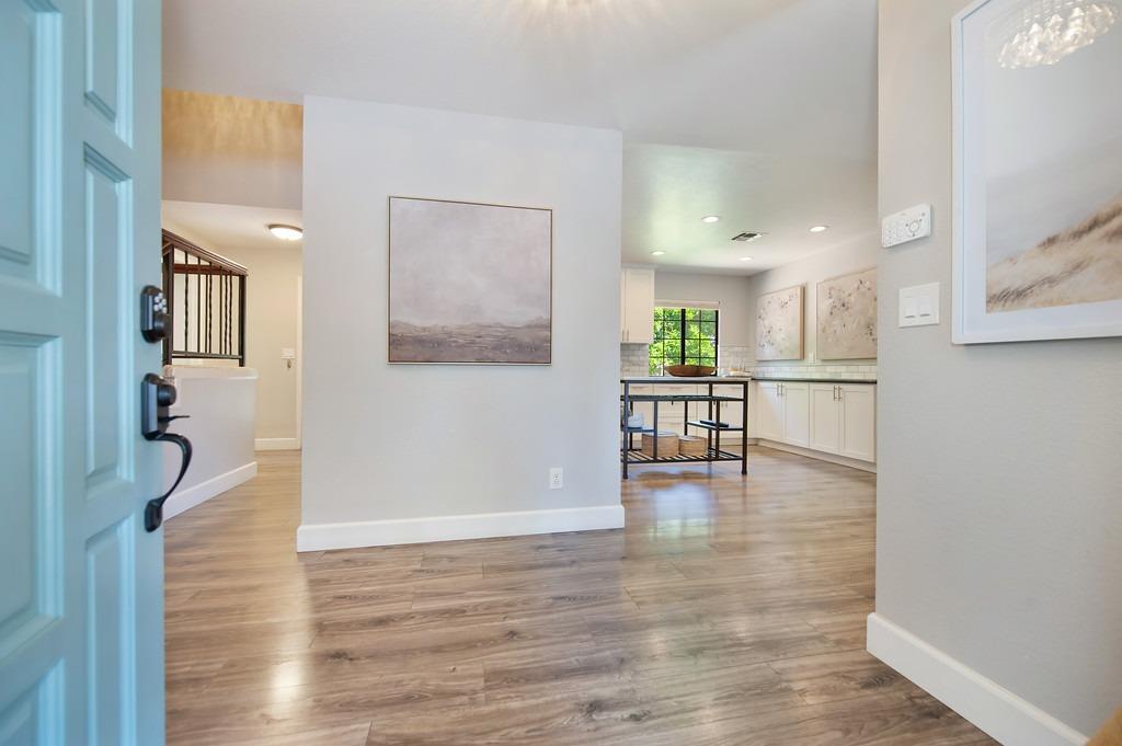 Detail Gallery Image 7 of 46 For 849 10th Ave, Sacramento,  CA 95818 - 3 Beds | 2 Baths