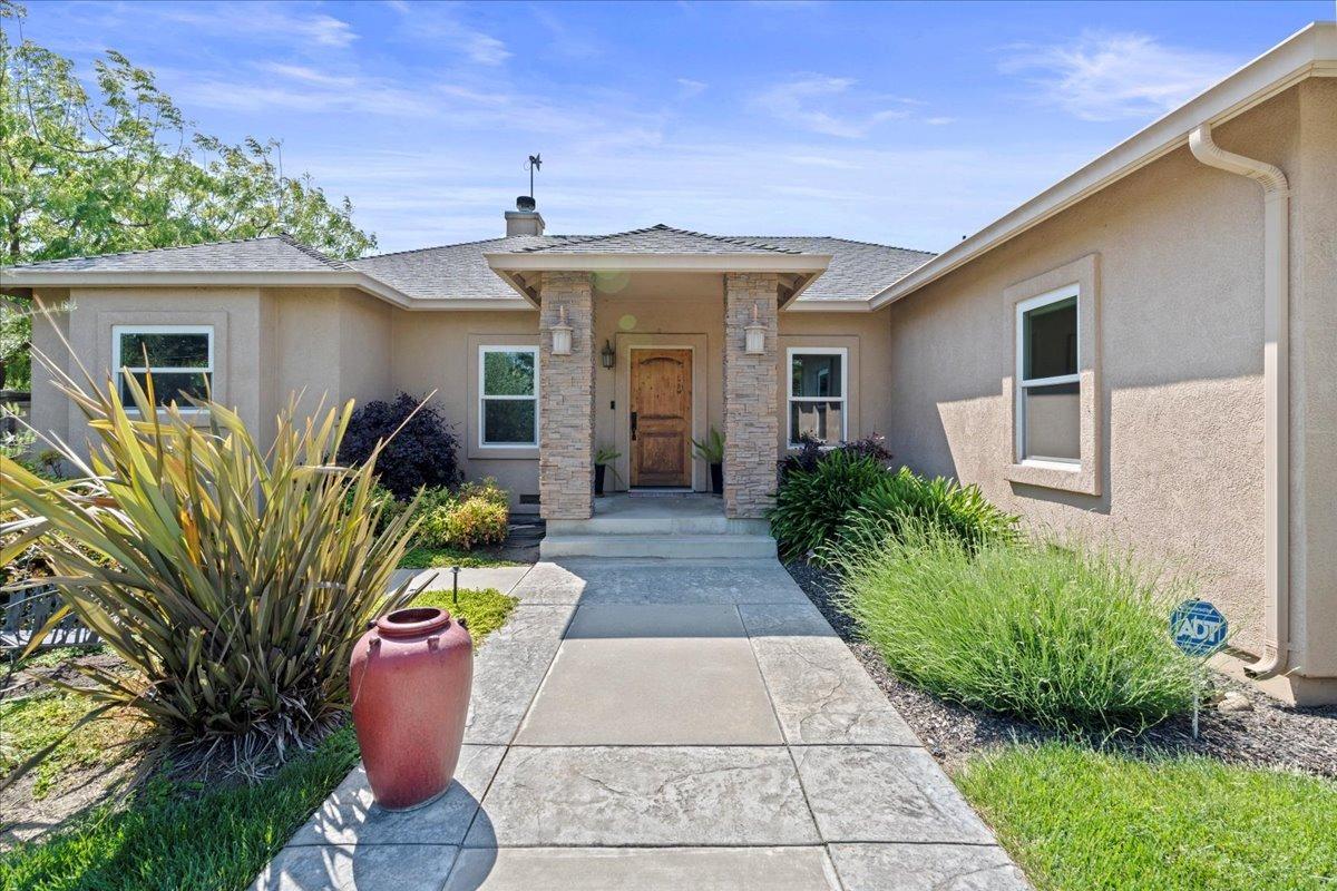 Detail Gallery Image 3 of 39 For 4001 S Sperry Rd, Denair,  CA 95316 - 3 Beds | 3 Baths