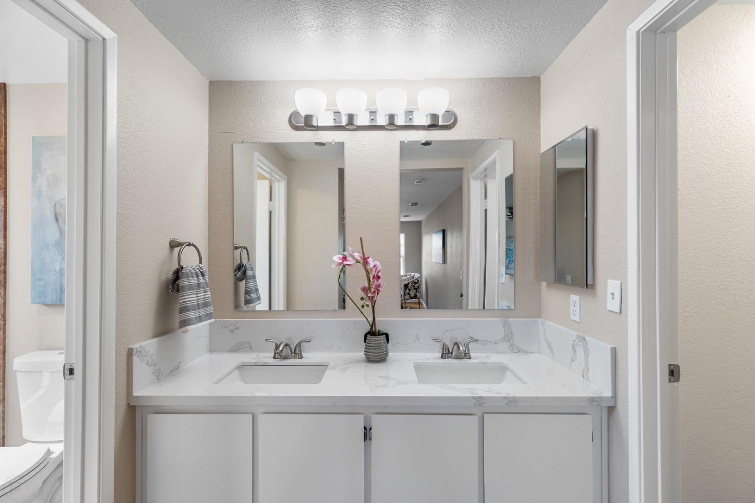 Detail Gallery Image 33 of 49 For 1340 Renown Dr, Tracy,  CA 95376 - 4 Beds | 2/1 Baths