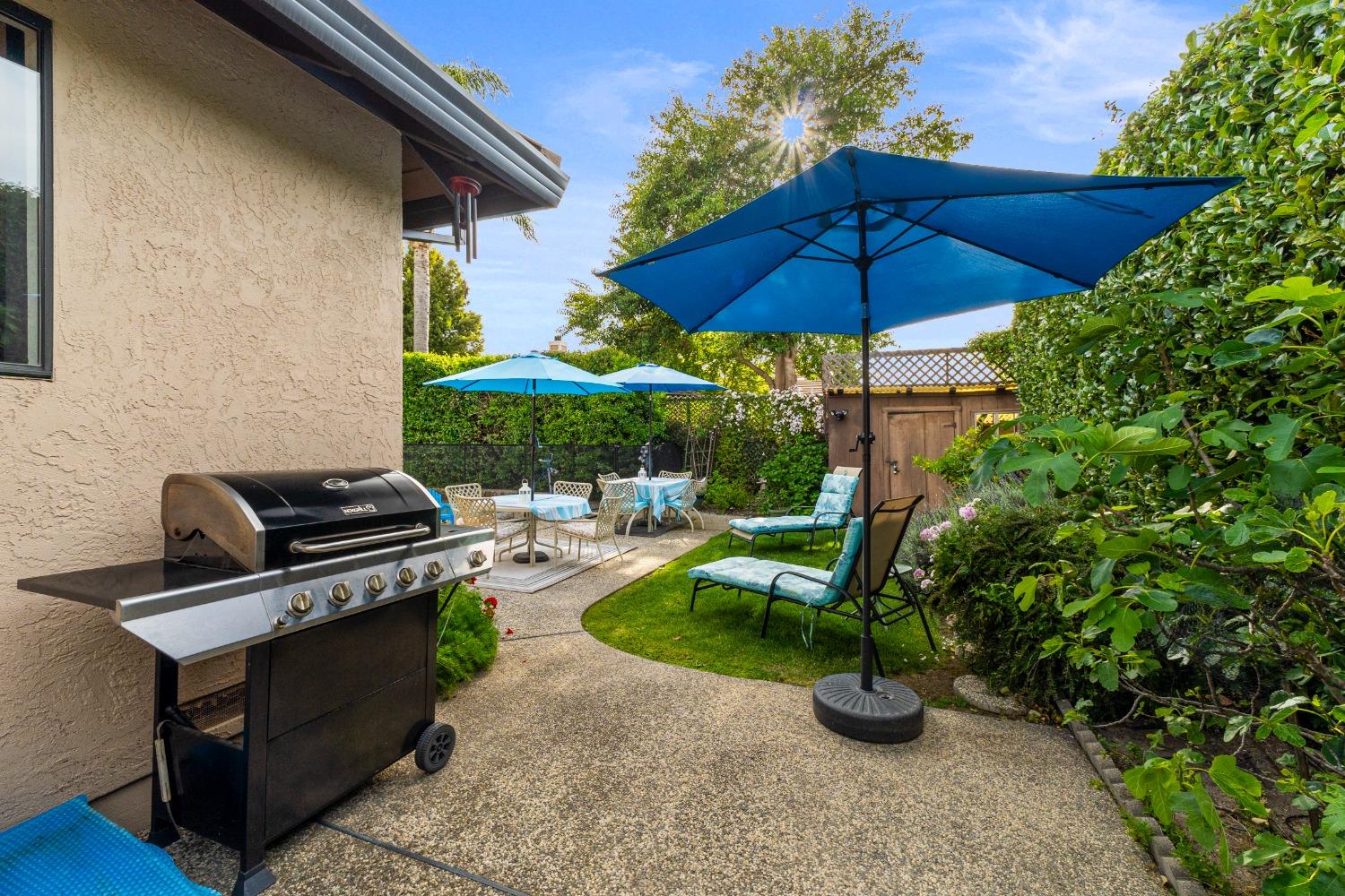 Detail Gallery Image 41 of 47 For 24 Sage River Cir, Sacramento,  CA 95831 - 3 Beds | 3 Baths