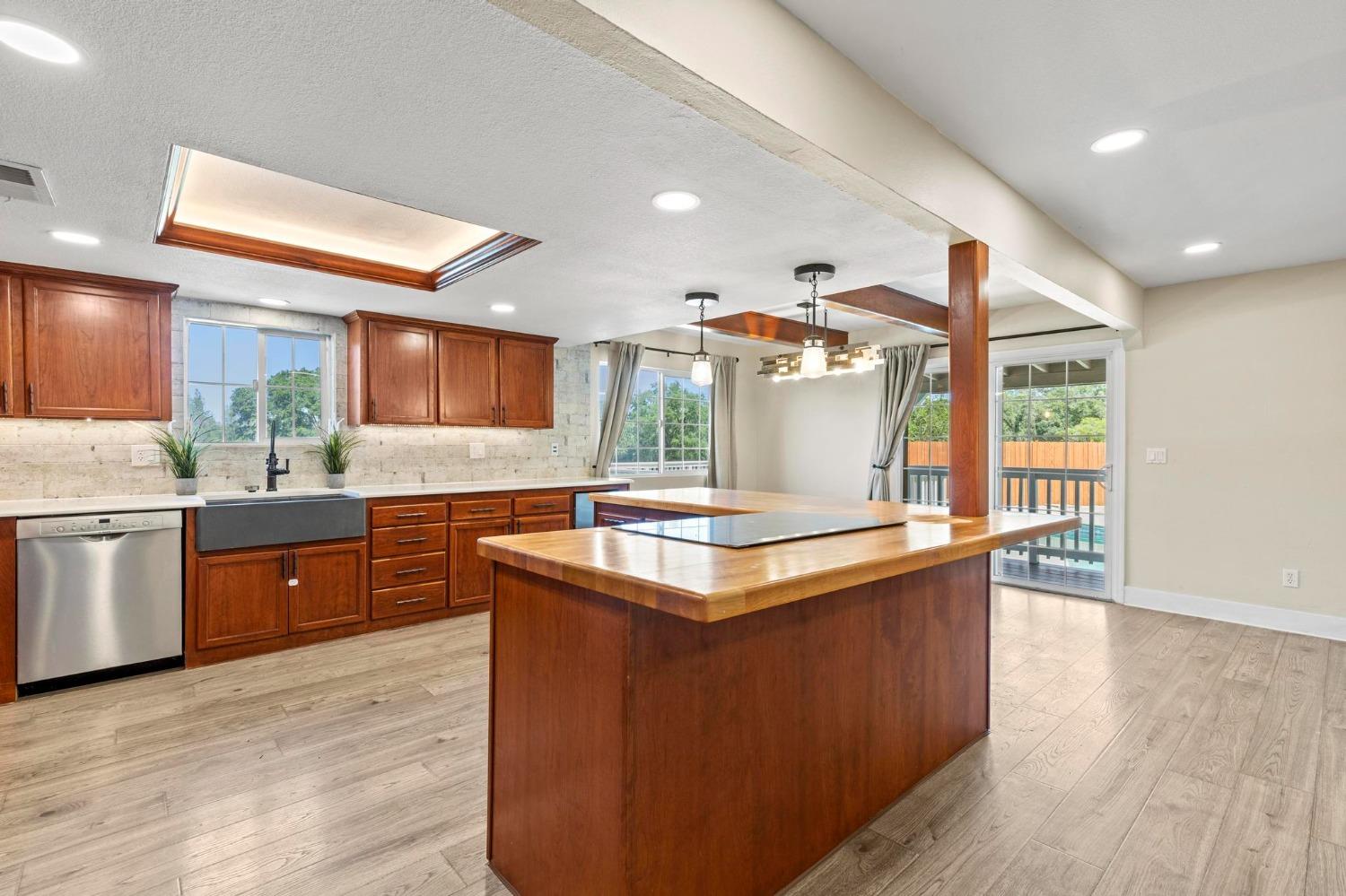 Detail Gallery Image 6 of 55 For 2681 Pinecrest Rd, Oroville,  CA 95966 - 3 Beds | 2 Baths
