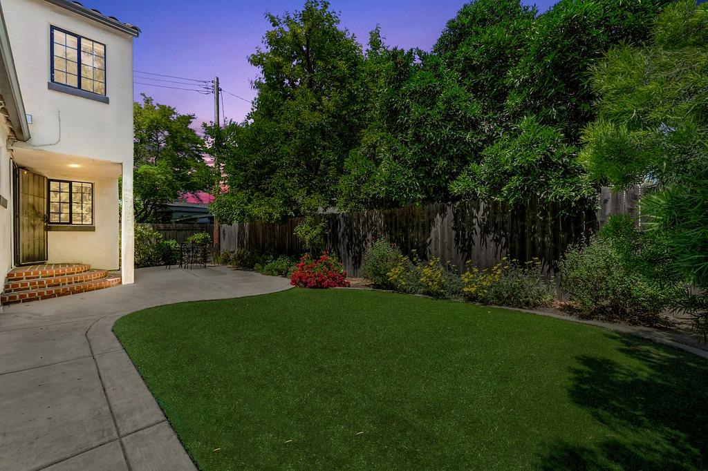 Detail Gallery Image 35 of 46 For 849 10th Ave, Sacramento,  CA 95818 - 3 Beds | 2 Baths