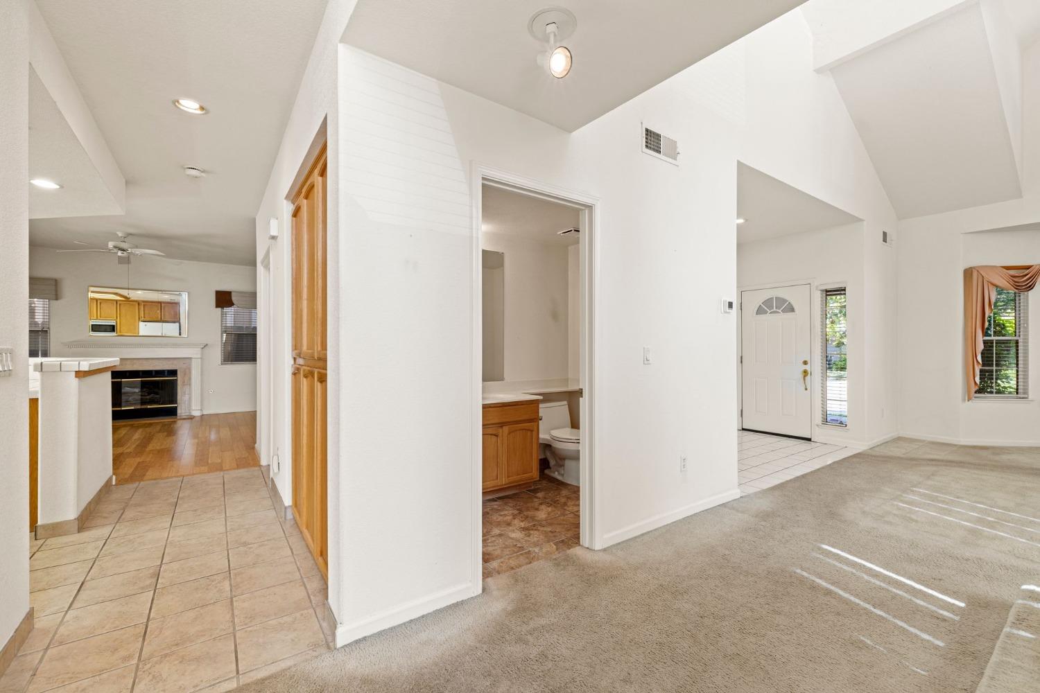 Detail Gallery Image 16 of 56 For 2936 Trigo Way, Sacramento,  CA 95833 - 3 Beds | 2/1 Baths