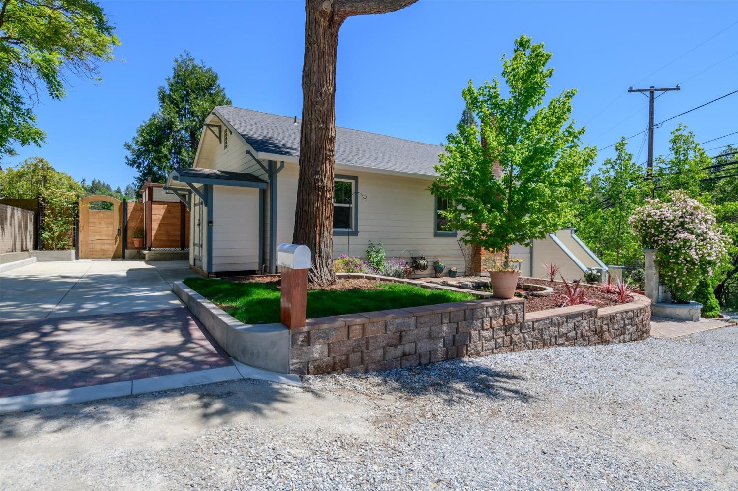 Wentworth Court, Placerville, California image 1