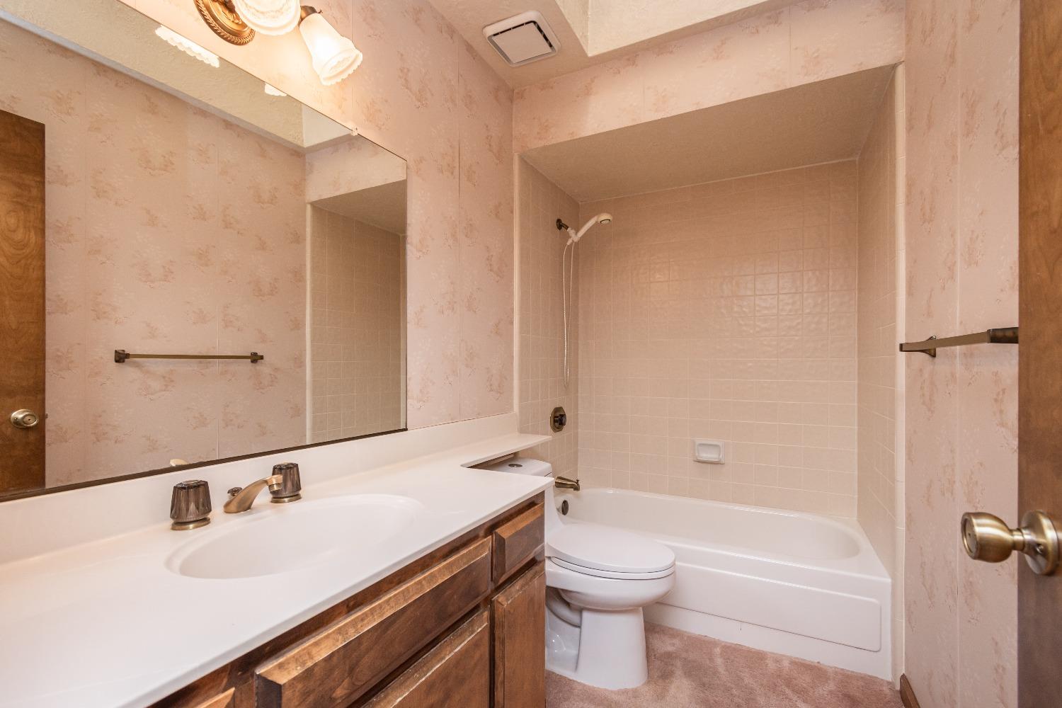 Detail Gallery Image 19 of 31 For 1207 Cedar Tree Way, Sacramento,  CA 95831 - 2 Beds | 2 Baths
