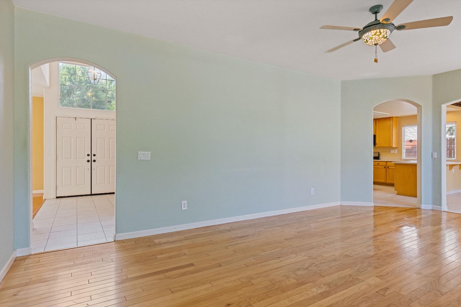 Detail Gallery Image 22 of 62 For 7920 Tetotom Park Way, Antelope,  CA 95843 - 5 Beds | 3 Baths