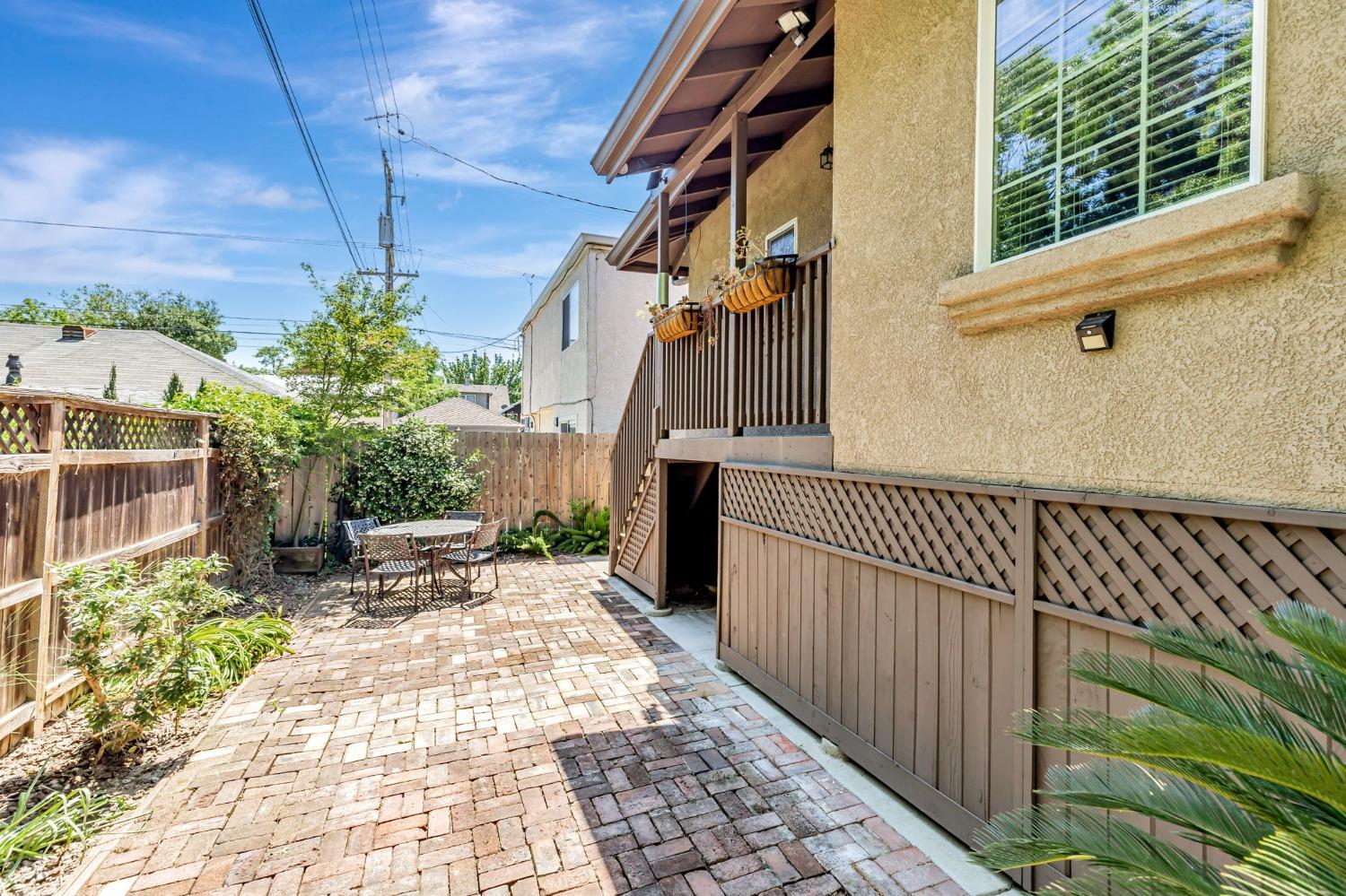 24th Street, Sacramento, California image 38