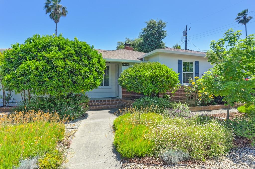 Detail Gallery Image 11 of 80 For 2901 61st St, Sacramento,  CA 95817 - 3 Beds | 1/1 Baths