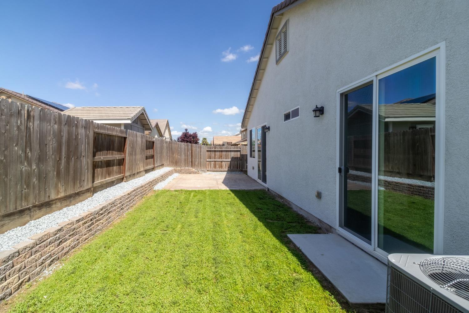 Detail Gallery Image 6 of 23 For 405 Denise Dr, Merced,  CA 95341 - 4 Beds | 2 Baths