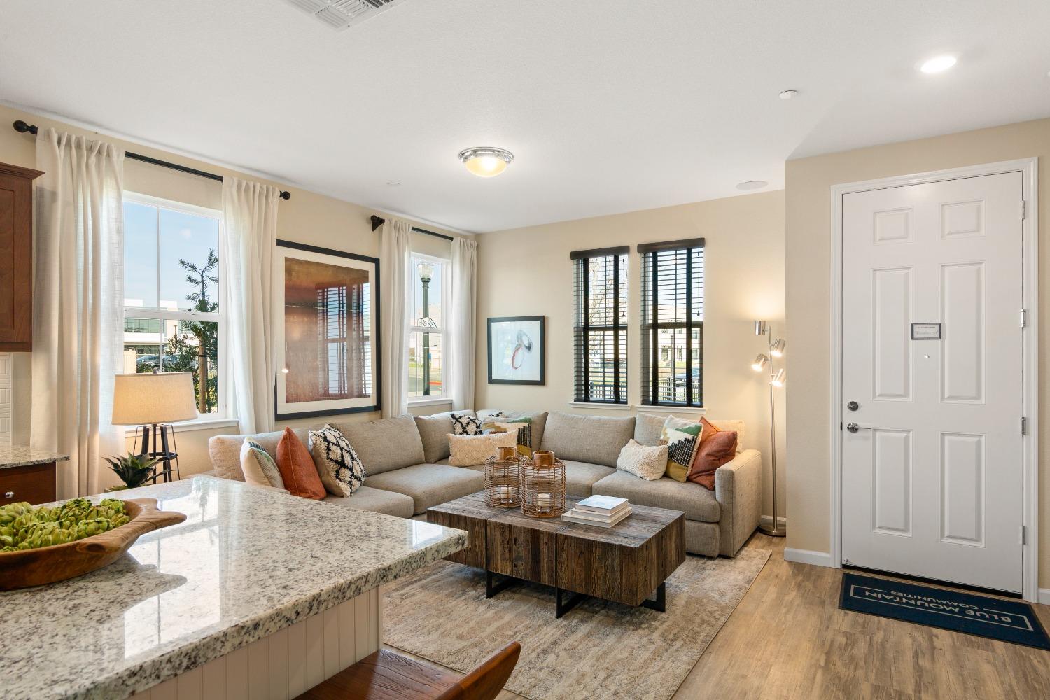 Photo #3: 225059450 Listing 