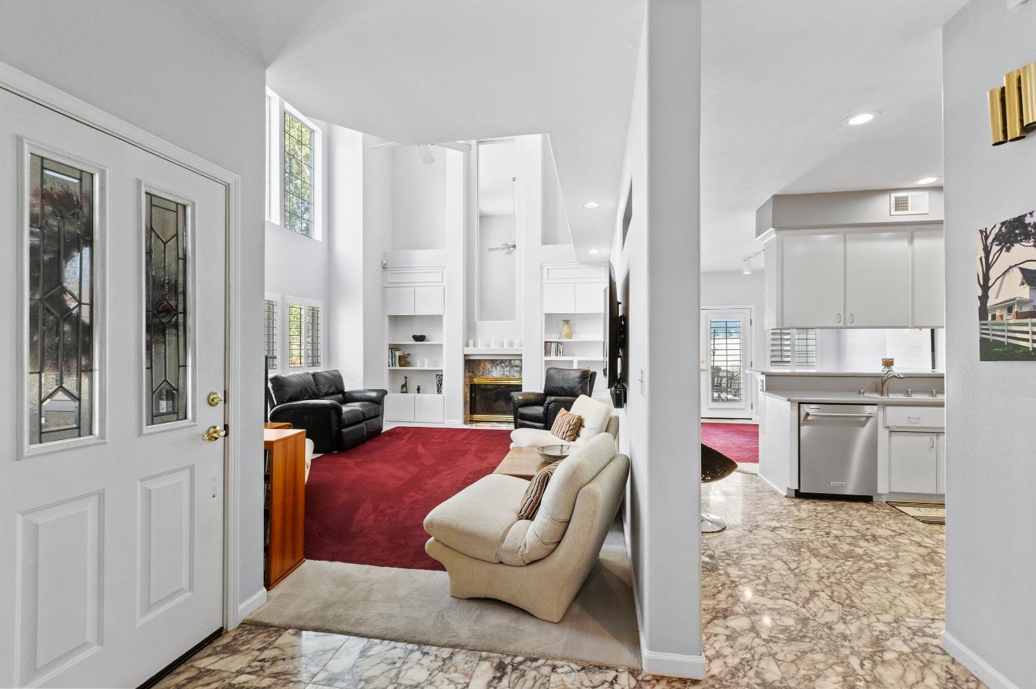 Detail Gallery Image 6 of 56 For 7805 River Village Dr, Sacramento,  CA 95831 - 3 Beds | 2/1 Baths
