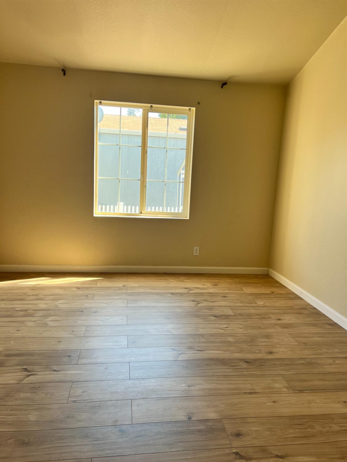 Detail Gallery Image 6 of 11 For 6602 Capital Dr 74, Sacramento,  CA 95828 - 0 Beds | 1 Baths