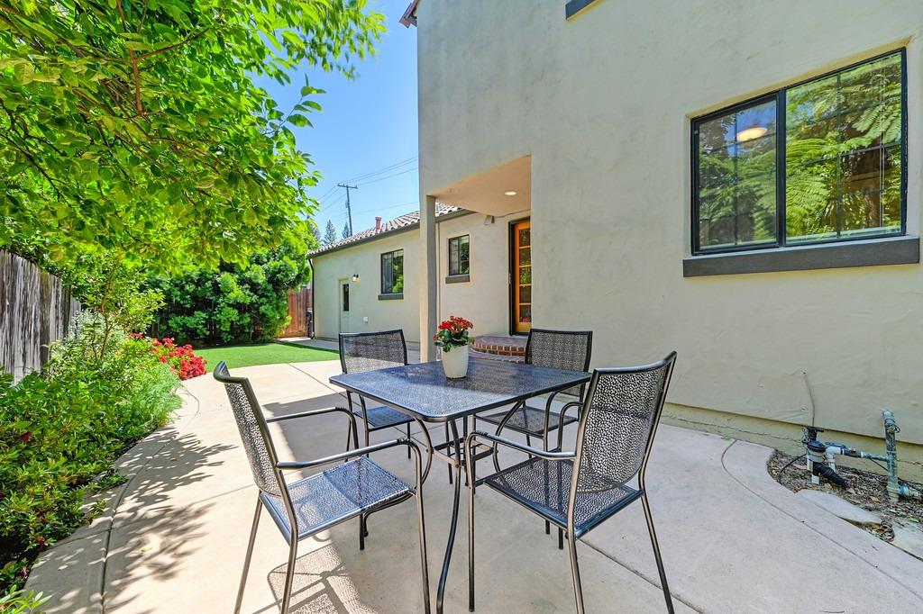 Detail Gallery Image 43 of 46 For 849 10th Ave, Sacramento,  CA 95818 - 3 Beds | 2 Baths