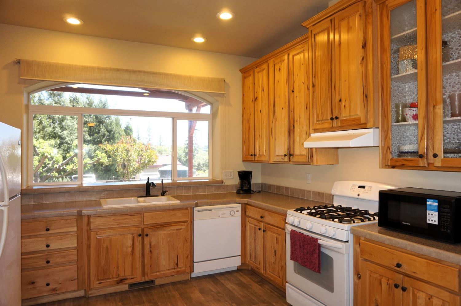 Detail Gallery Image 11 of 65 For 18145 Holly Rd, Fiddletown,  CA 95629 - 3 Beds | 2 Baths