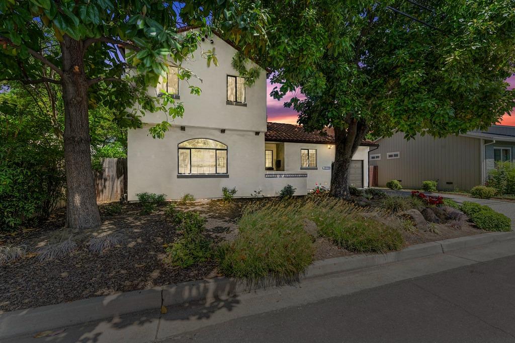 Detail Gallery Image 45 of 46 For 849 10th Ave, Sacramento,  CA 95818 - 3 Beds | 2 Baths