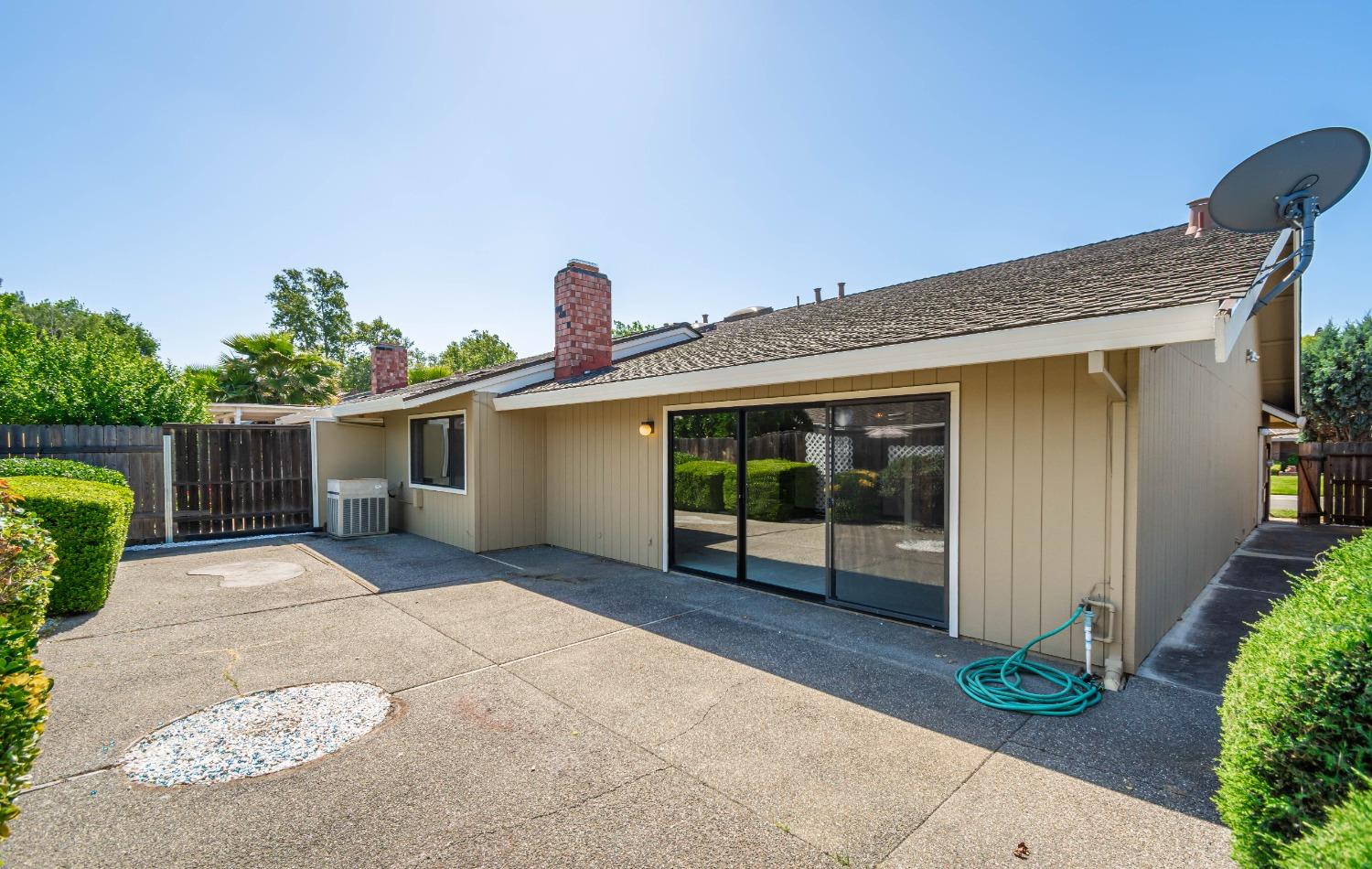 Detail Gallery Image 31 of 31 For 1207 Cedar Tree Way, Sacramento,  CA 95831 - 2 Beds | 2 Baths