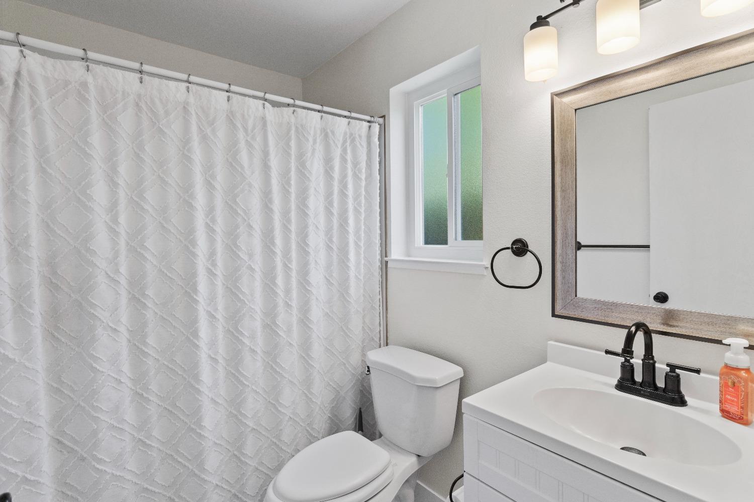 Detail Gallery Image 25 of 45 For 3546 Treleaven Ct, Antelope,  CA 95843 - 2 Beds | 2 Baths