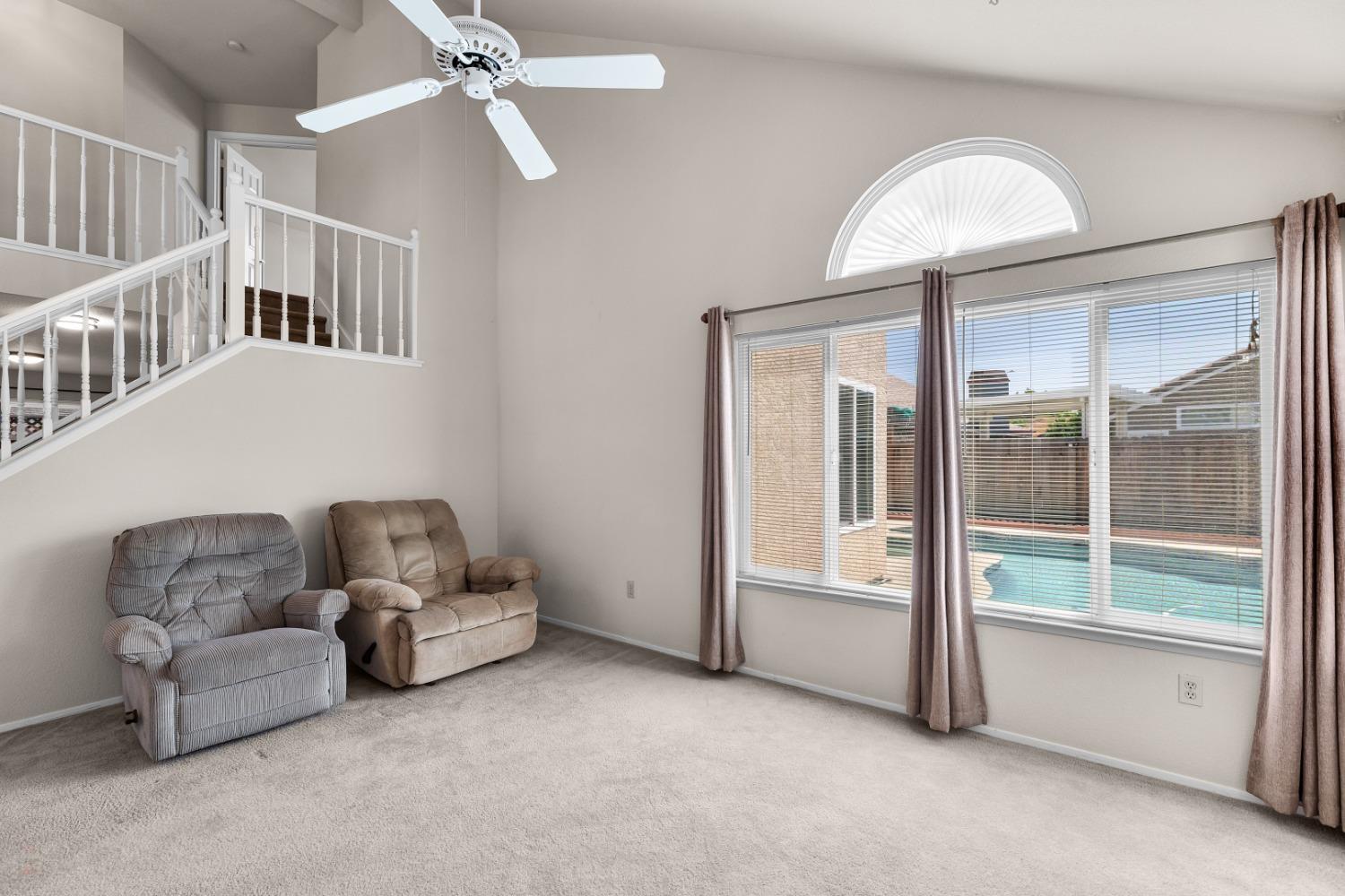 Detail Gallery Image 5 of 34 For 1430 Harvest Ln, Tracy,  CA 95376 - 5 Beds | 3 Baths