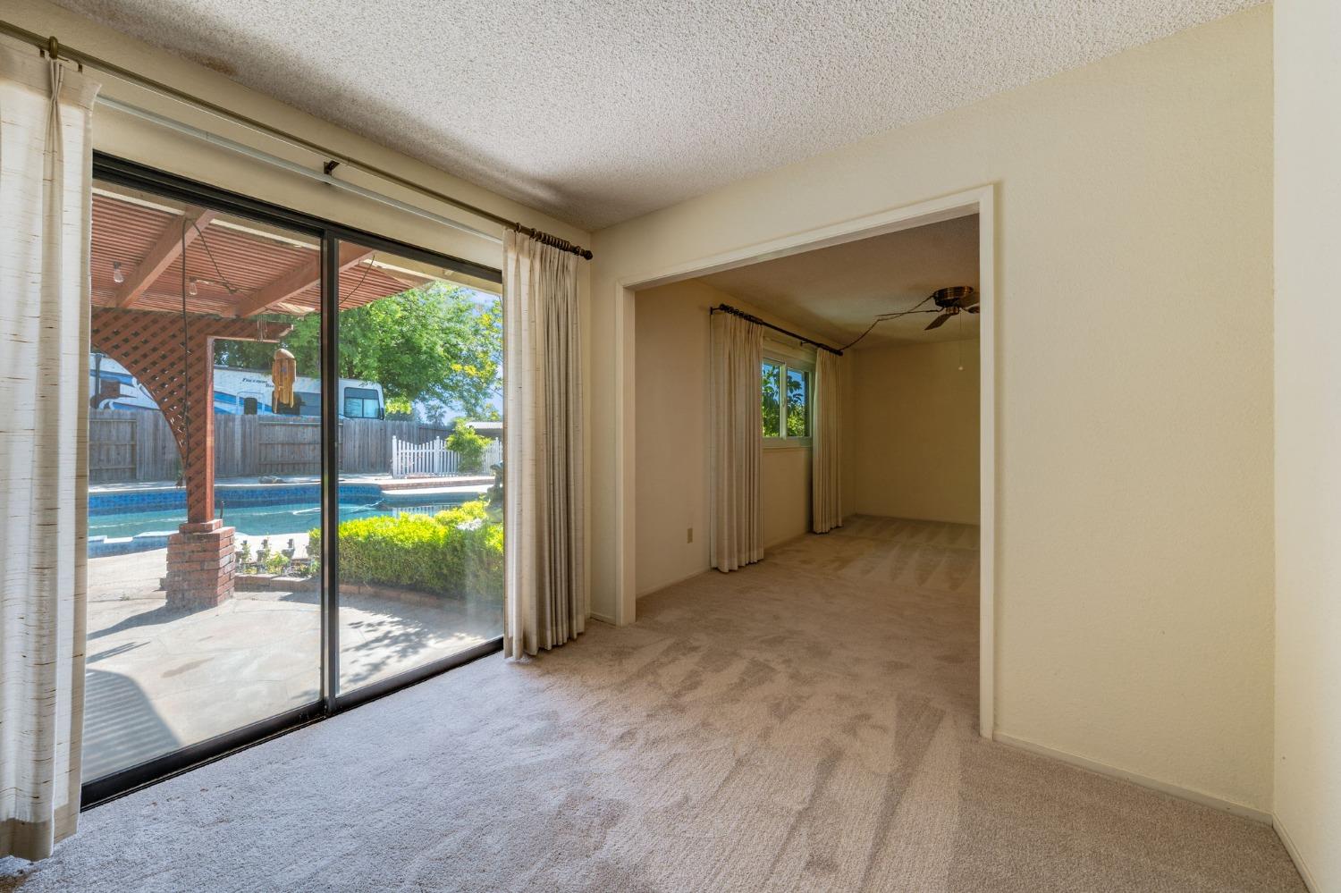 Detail Gallery Image 27 of 40 For 8700 Tipton Ct, Elk Grove,  CA 95624 - 3 Beds | 2/1 Baths