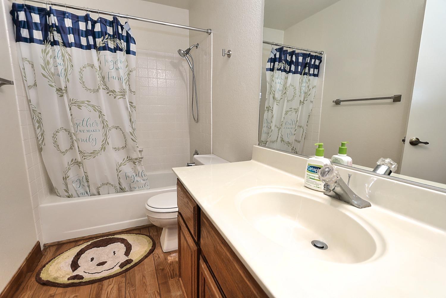 Detail Gallery Image 37 of 69 For 1982 University Park Dr, Sacramento,  CA 95825 - 3 Beds | 2/1 Baths
