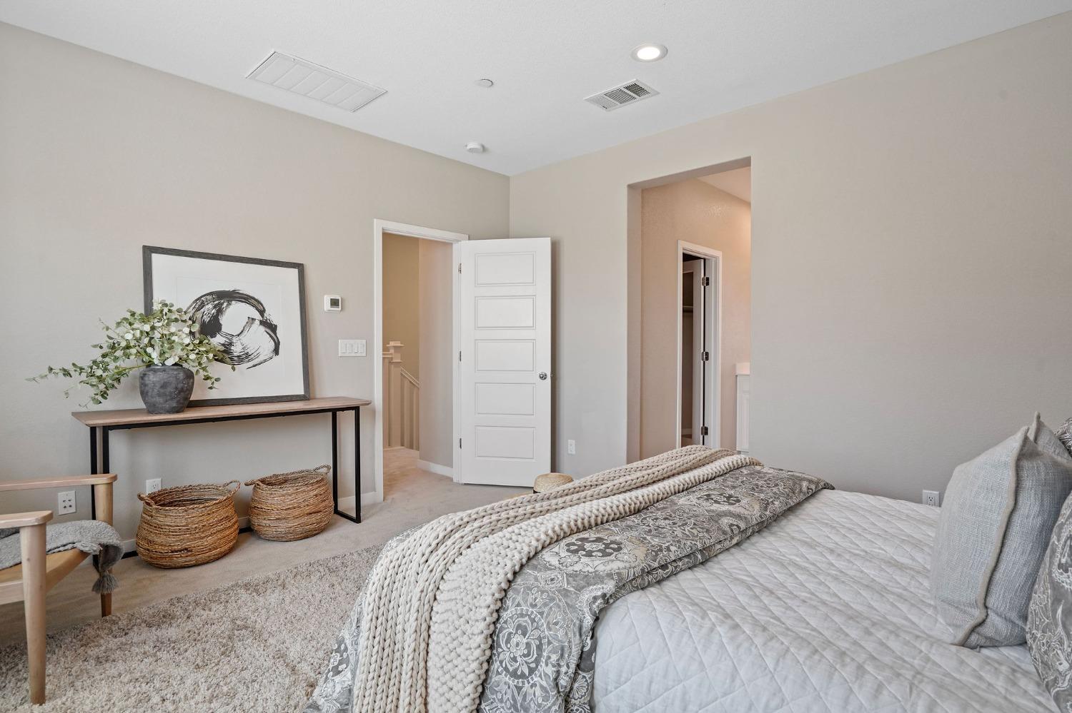 Detail Gallery Image 23 of 31 For 3205 Forney, Sacramento,  CA 95816 - 3 Beds | 2/1 Baths