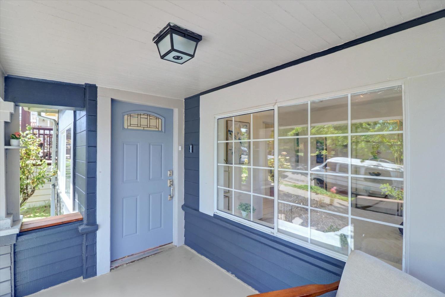 Detail Gallery Image 3 of 38 For 1412 E 32 St, Oakland,  CA 94602 - 3 Beds | 2 Baths