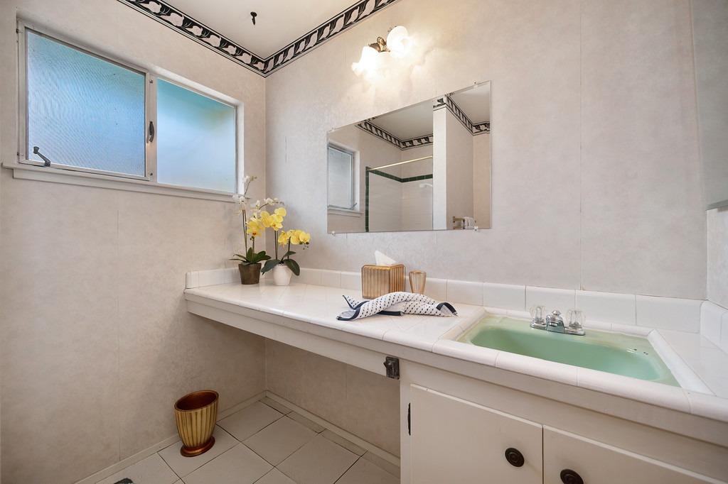 Detail Gallery Image 19 of 38 For 8005 Livorna Way, Fair Oaks,  CA 95628 - 4 Beds | 2 Baths