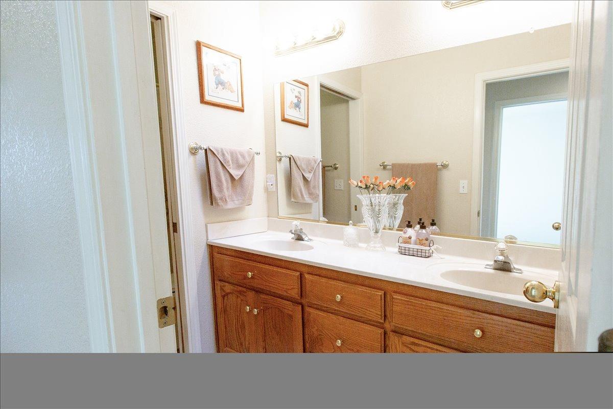 Detail Gallery Image 13 of 33 For 2950 Happy Valley Ct, Atwater,  CA 95301 - 6 Beds | 3/1 Baths