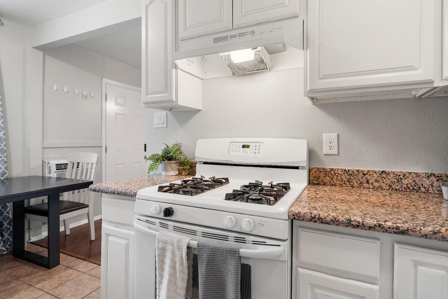 Detail Gallery Image 36 of 51 For 5904 40th St, Sacramento,  CA 95824 - – Beds | – Baths