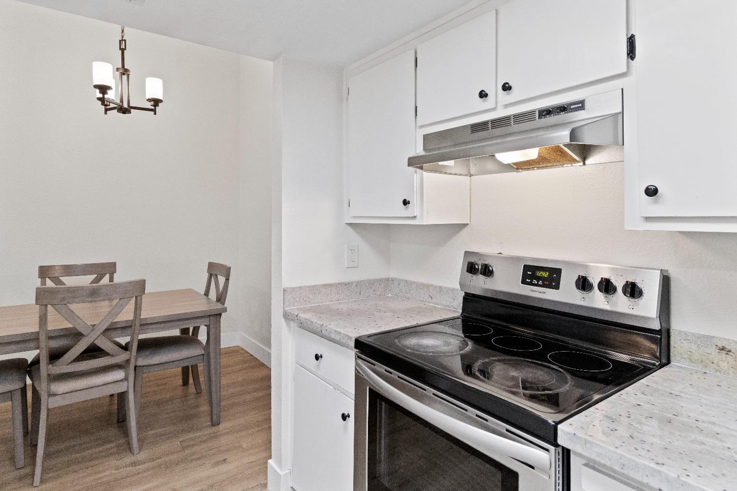 Detail Gallery Image 13 of 45 For 3546 Treleaven Ct, Antelope,  CA 95843 - 2 Beds | 2 Baths