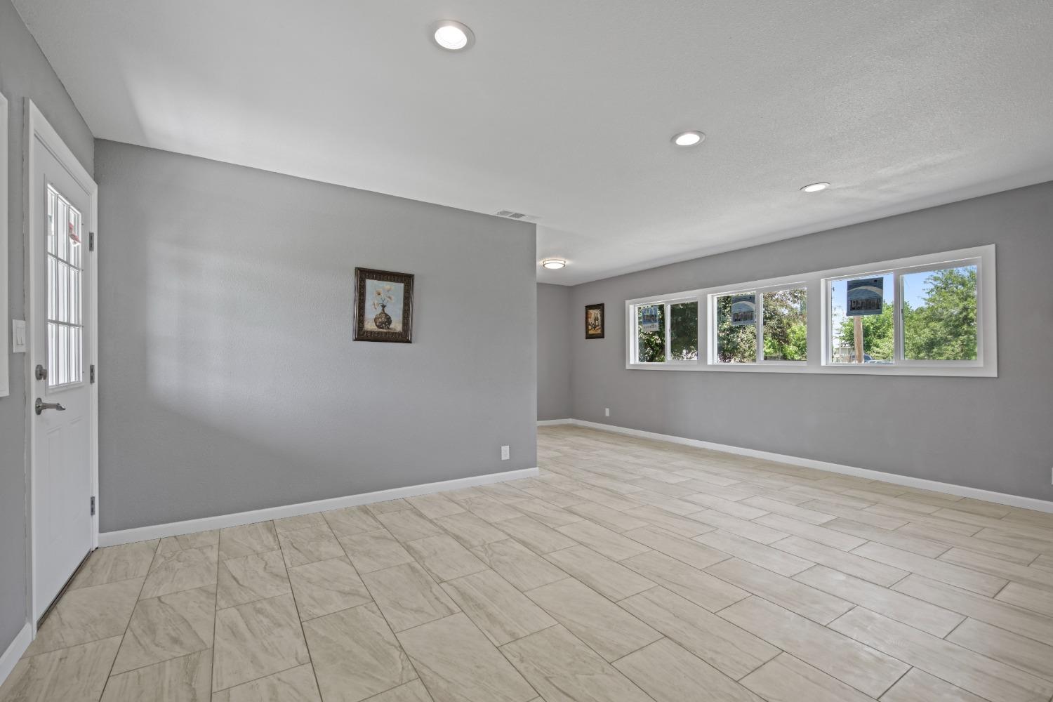 Detail Gallery Image 5 of 48 For 2310 Scribner St, Stockton,  CA 95206 - 2 Beds | 1 Baths