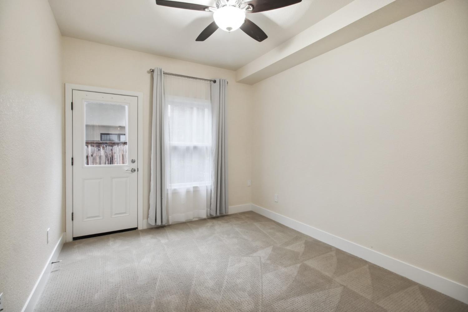 Detail Gallery Image 22 of 59 For 2021 S St, Sacramento,  CA 95811 - – Beds | – Baths