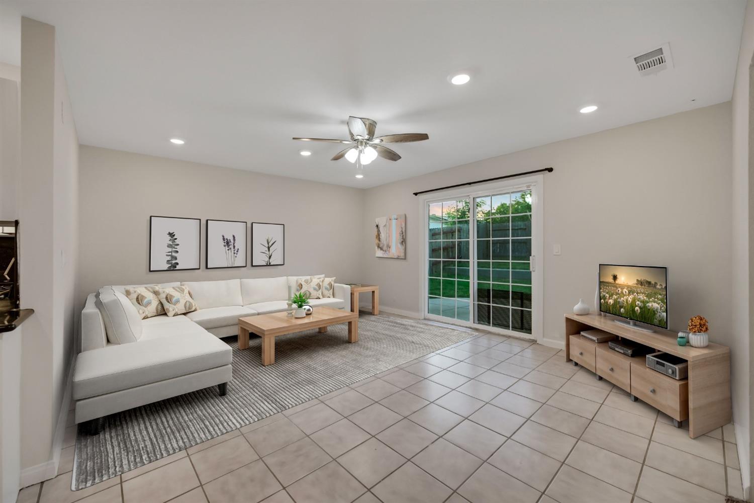 Detail Gallery Image 11 of 27 For 356 Yampa Cir, Sacramento,  CA 95838 - 3 Beds | 2 Baths