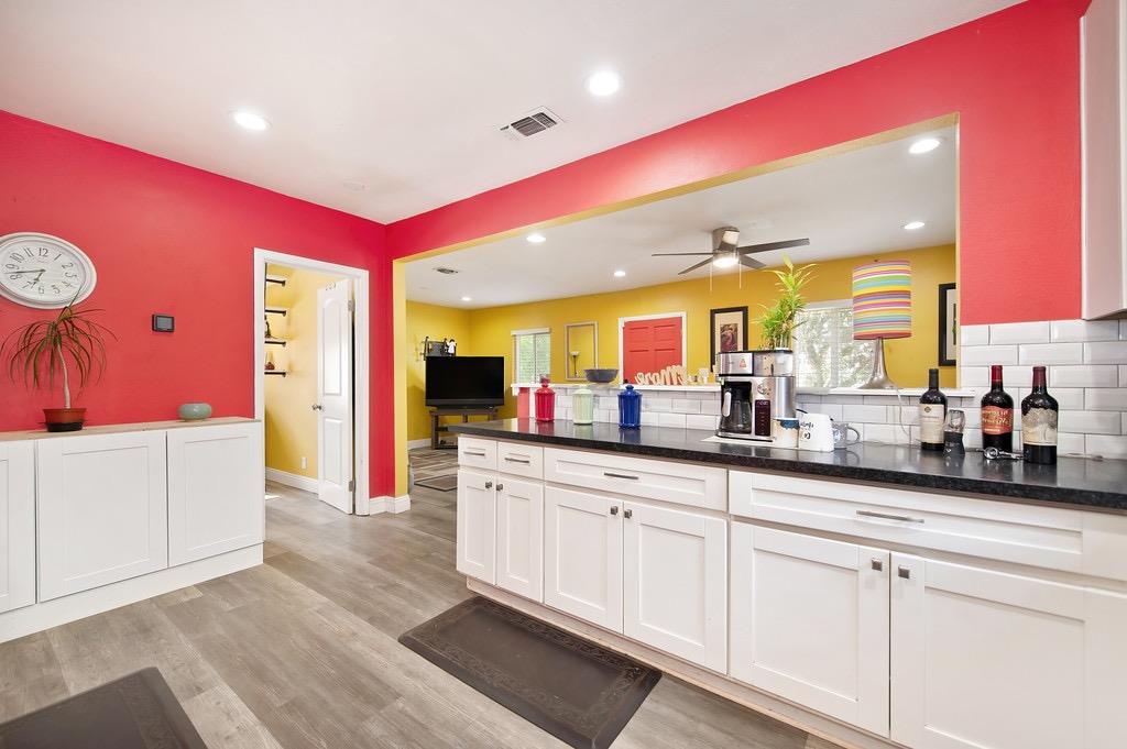 Detail Gallery Image 18 of 29 For 3740 26th Ave, Sacramento,  CA 95820 - 3 Beds | 2 Baths