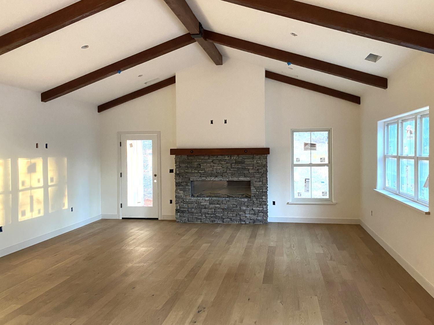 Detail Gallery Image 3 of 9 For 5569 Crestline Dr, Foresthill,  CA 95631 - 3 Beds | 2 Baths