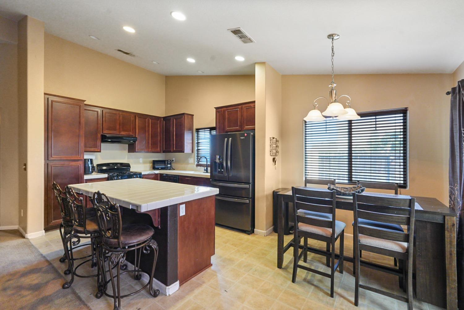 Detail Gallery Image 12 of 43 For 13706 Yerba Buena Ave, Gustine,  CA 95322 - 4 Beds | 2 Baths