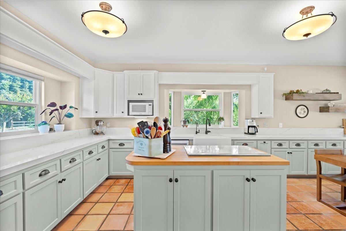 Detail Gallery Image 10 of 39 For 4001 S Sperry Rd, Denair,  CA 95316 - 3 Beds | 3 Baths