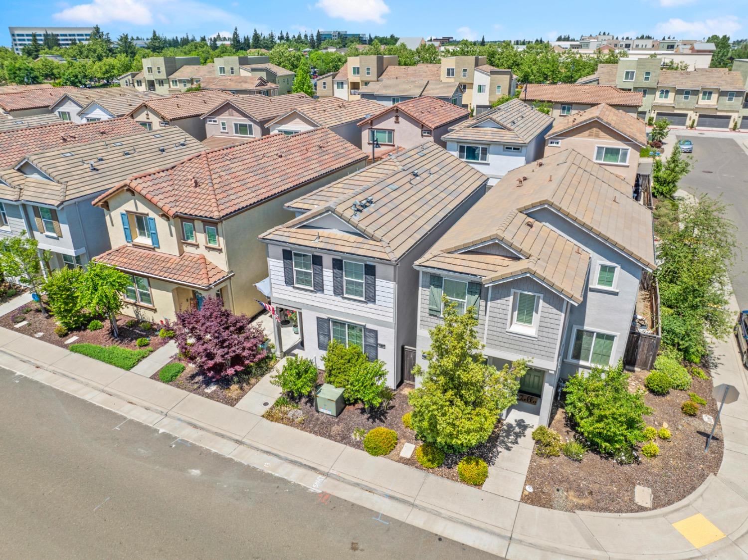 Detail Gallery Image 7 of 43 For 10853 Barden Dr, Rancho Cordova,  CA 95670 - 3 Beds | 2/1 Baths