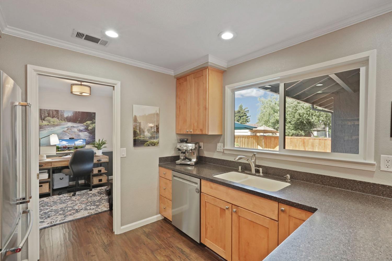 Detail Gallery Image 15 of 37 For 2235 Starr Dr, Lodi,  CA 95242 - 3 Beds | 2 Baths