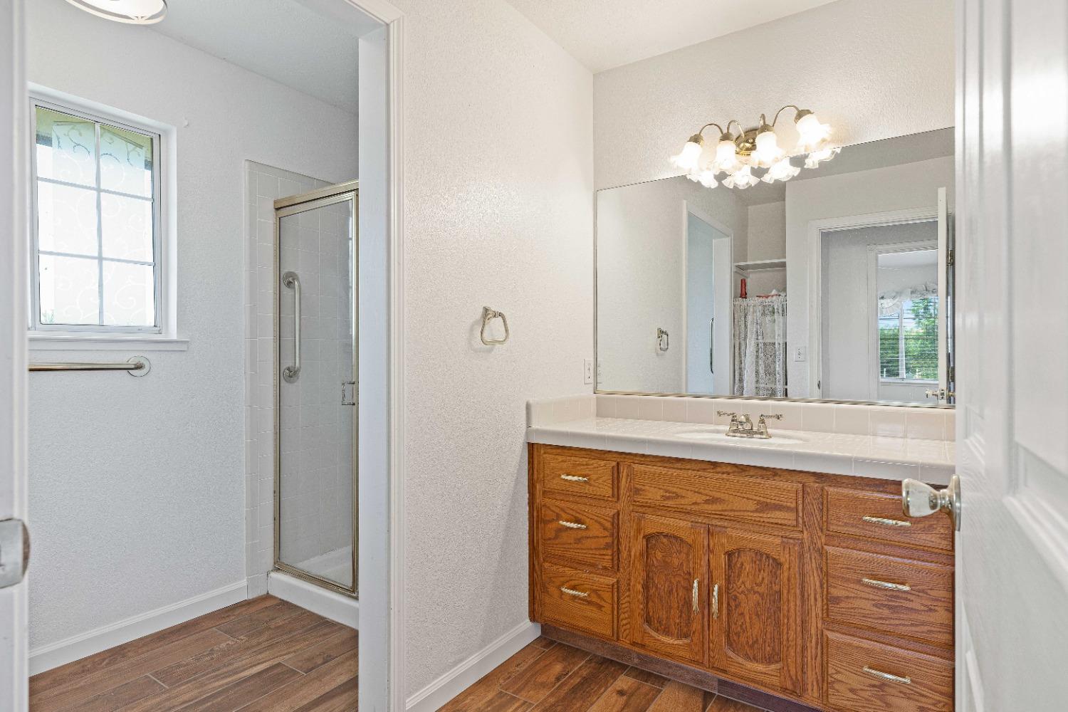 Detail Gallery Image 34 of 68 For 21299 E Highway 4, Stockton,  CA 95215 - 5 Beds | 4/1 Baths